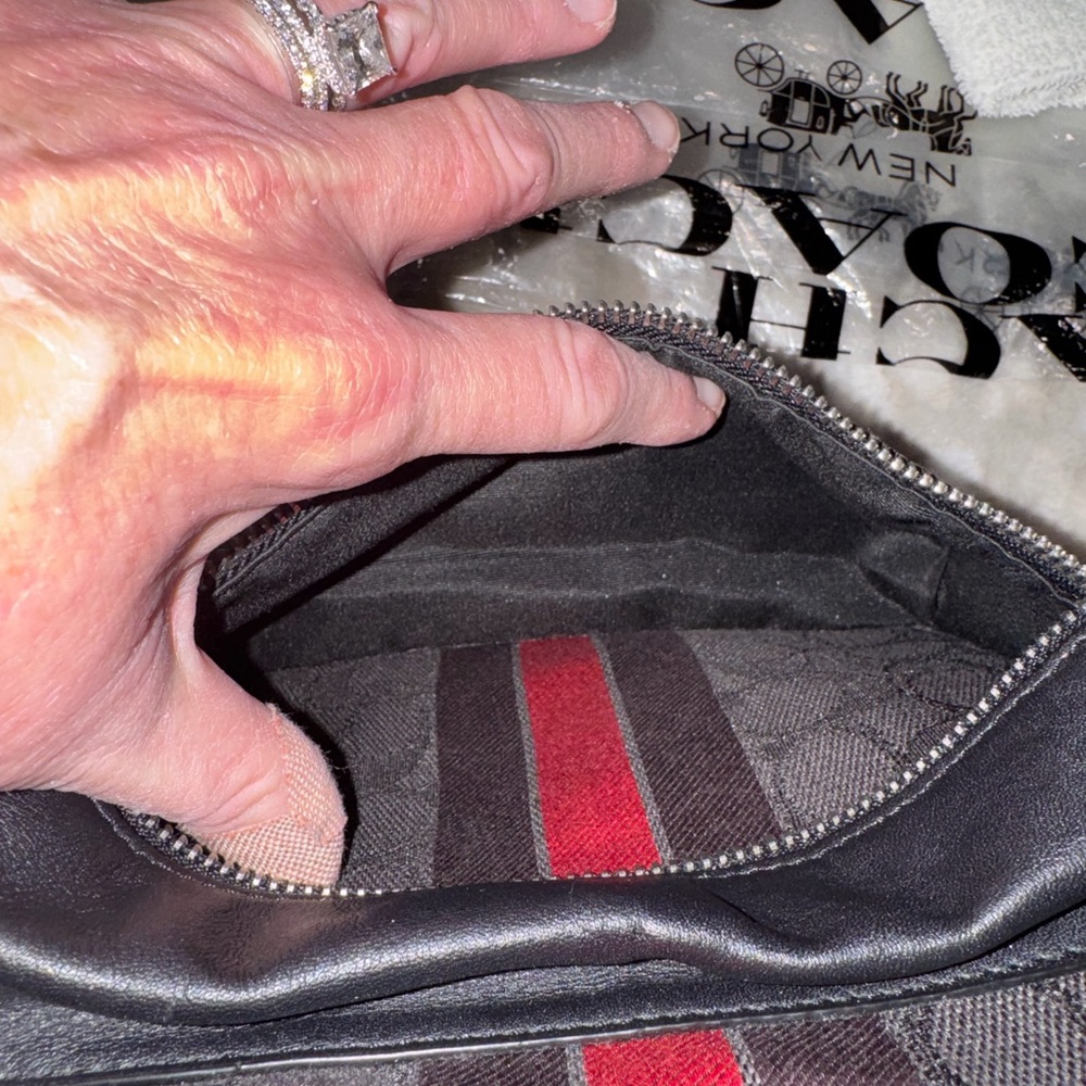 Coach Women’s Gray and Red Patterned Backpack
MEDIUM SIZE! - Picture 6 of 12